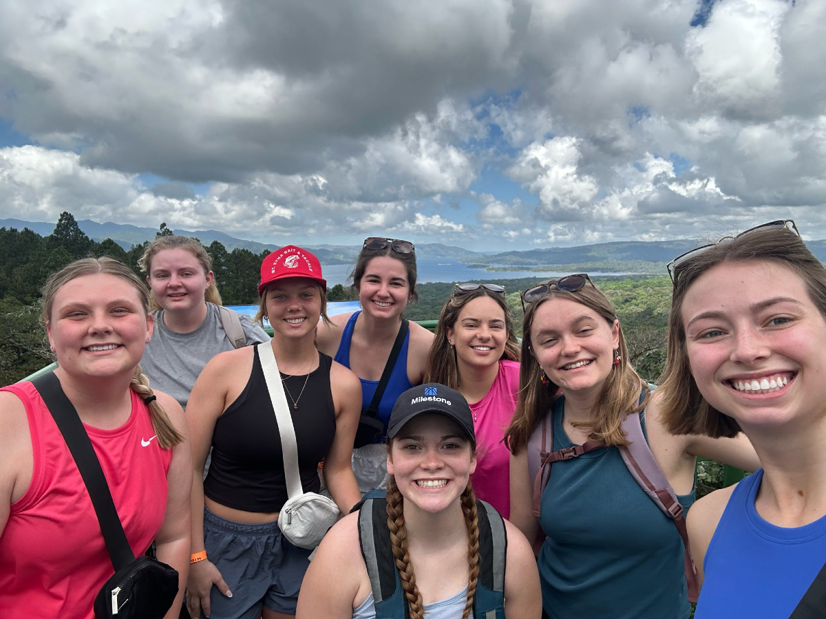 PurdueAgEcon's tweet photo. Pineapple farm tours, observing volcanoes, snorkelling and so much more. Students on the Agricultural, Environmental and Community Sustainability program enjoyed their #SpringBreak2025, studying abroad in Costa Rica. 

🔗 https://t.co/SWfxZjKh6S

#AgEcSuccessStory #BoilersAbroad https://t.co/oxuTWtZ6KA
