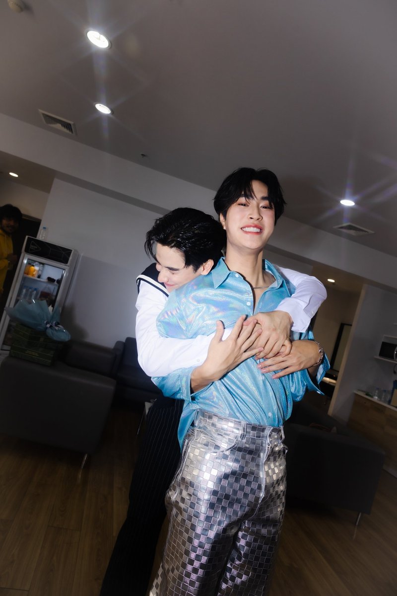 เทย์ทาวาฬ tweet media