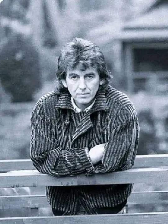 lesbianbeatle's tweet photo. as george harrison ages he looks more mexican than british (to me) like straight up that's mi tío jorge 😭 https://t.co/yK70gfedr8