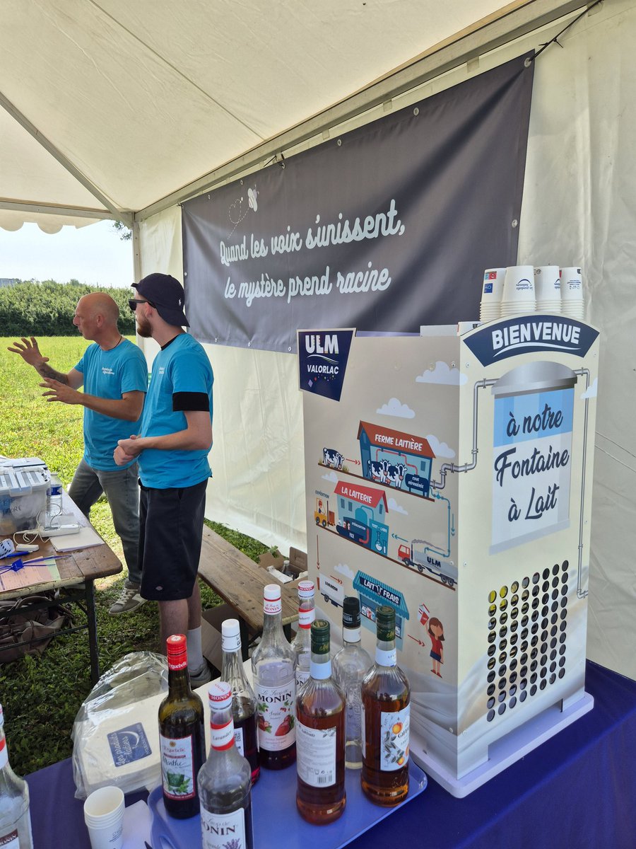 CollegeBarres's tweet photo. Après avoir découvert les nombreux métiers de l'agriculture grâce à notre partenaire EMC2 lors d'ateliers qui se sont tenus au collège, les élèves de 5ème se sont rendus à la cooperative à Bras-sur-Meuse à l'occasion des journées de l'agriculture. Merci EMC2 🙏 https://t.co/TjnM9ORX1R