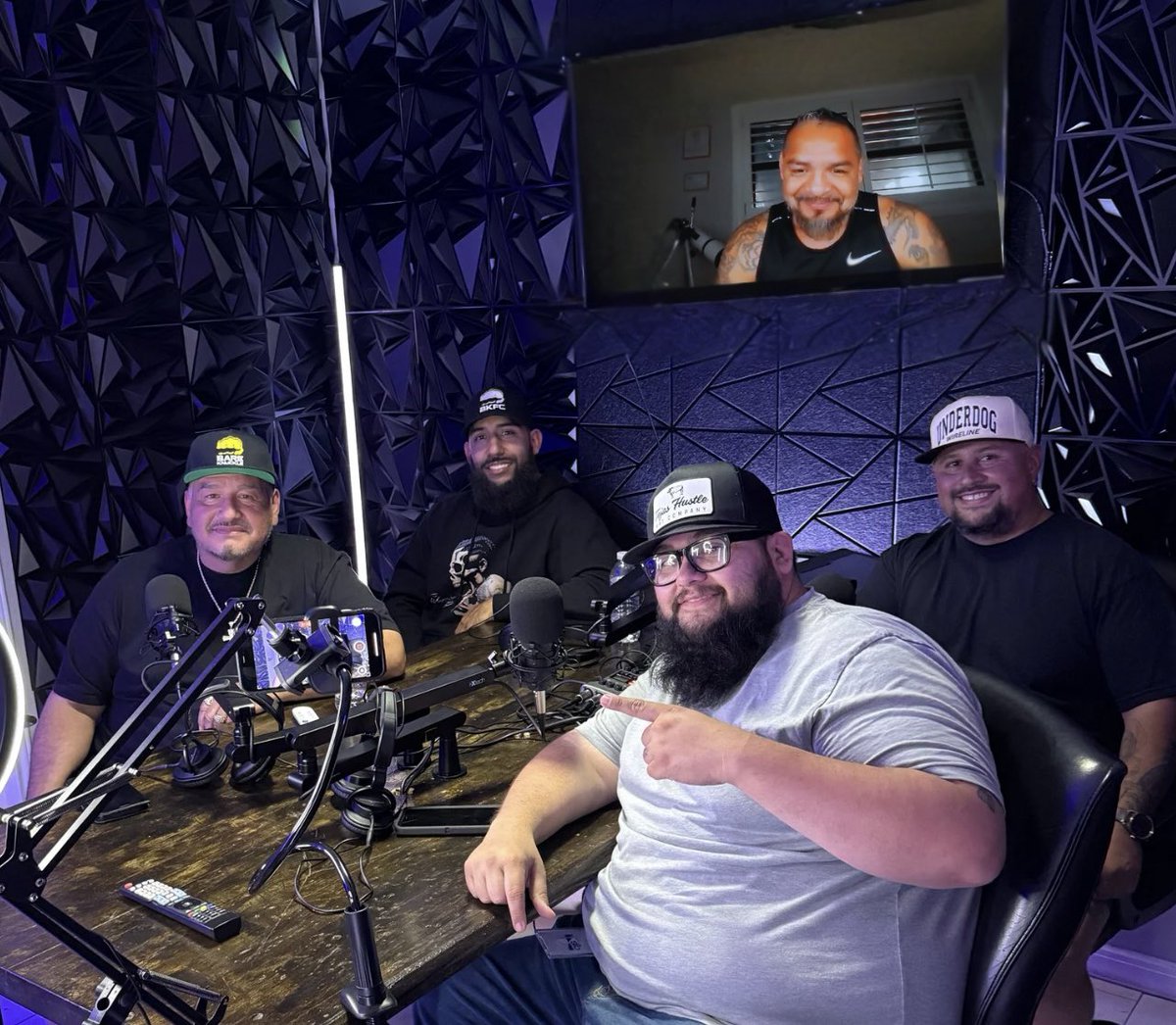 PatchBoyz_Pod's tweet image. Great Episode Dropping Monday With BKFC fighter Jeremy Sauceda, Former @UFC, WEC & BKFC Fighter @badboygarcia & Rueben Llamas Owner & Coach Of The Works Combat Academy in Hobbs NM
The Build-Up To @bareknucklefc BKFC 76 Fort Worth Tx June 21 EP. 108
#midlandtx #westtexas…