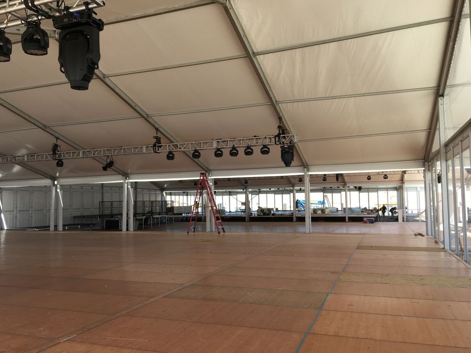 From corporate events to concerts, festivals, and beyond, our structure tents are built for the big time. Hosting up to 5,000 guests? No sweat. There’s no industry we can’t cover and no event too large.