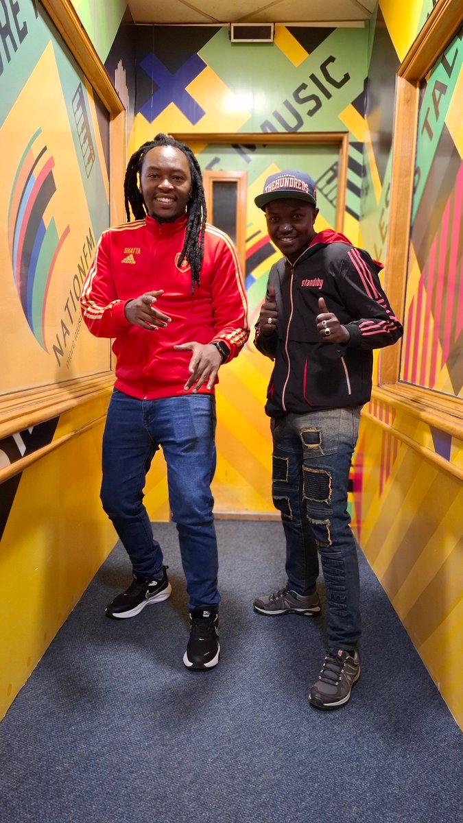 Nation FM (@nationfmke) on Twitter photo Ni kuanguka nayo ki rockers hadi masaa zake. Unaanza wikendi ukiwa area gani?
Where are you tuned in from?
Stream live: ntv.co.ke/nationfm
<a href="/shatttabway/">Shatta Bway</a> @Selectamunga
#RockersNation Ni kuanguka nayo ki rockers hadi masaa zake. Unaanza wikendi ukiwa area gani?
Where are you tuned in from?
Stream live: ntv.co.ke/nationfm
<a href="/shatttabway/">Shatta Bway</a> @Selectamunga
#RockersNation