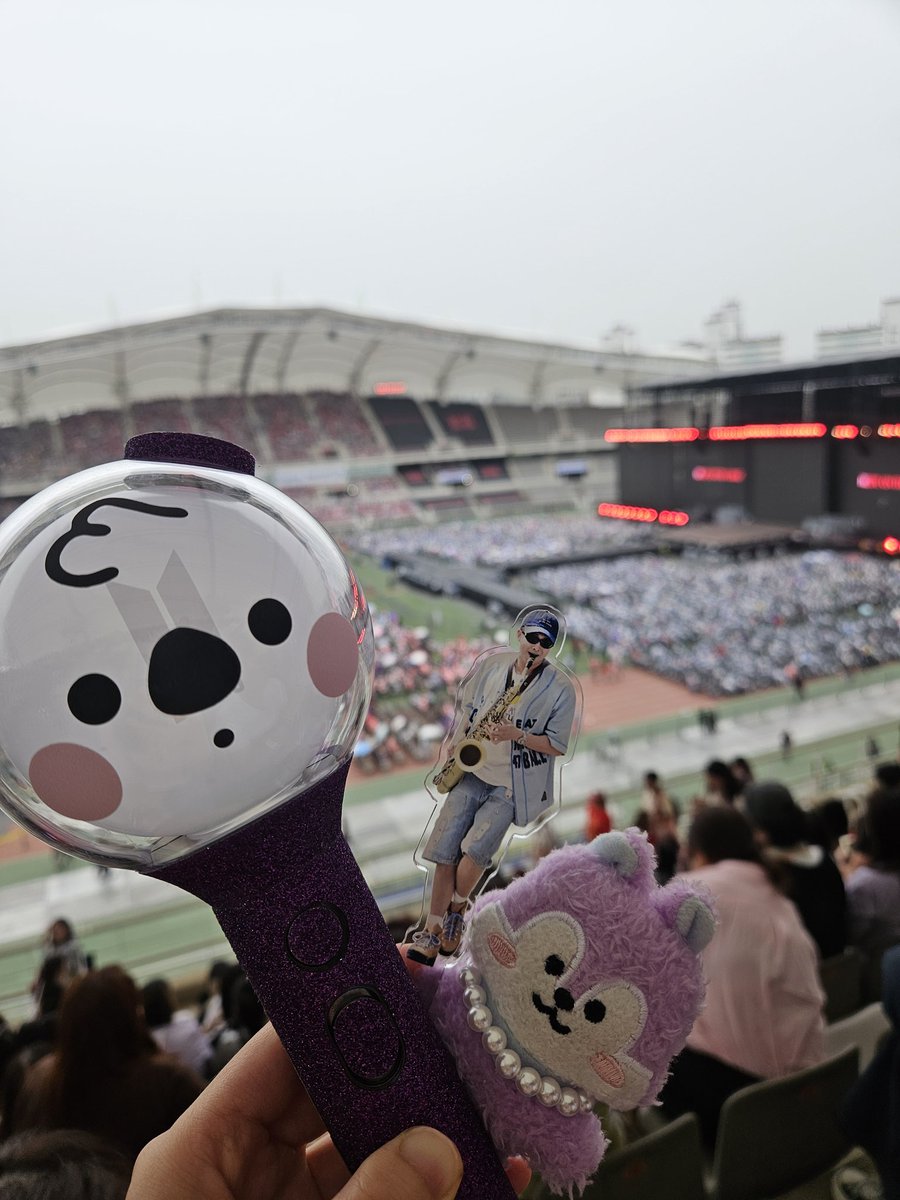 RyuBTS's tweet photo. 미안해 엄마아아아
제이홉 콘서트 Day-1

#HOPE_ON_THE_STAGE_TOUR_FINAL https://t.co/sdUGkqPazg