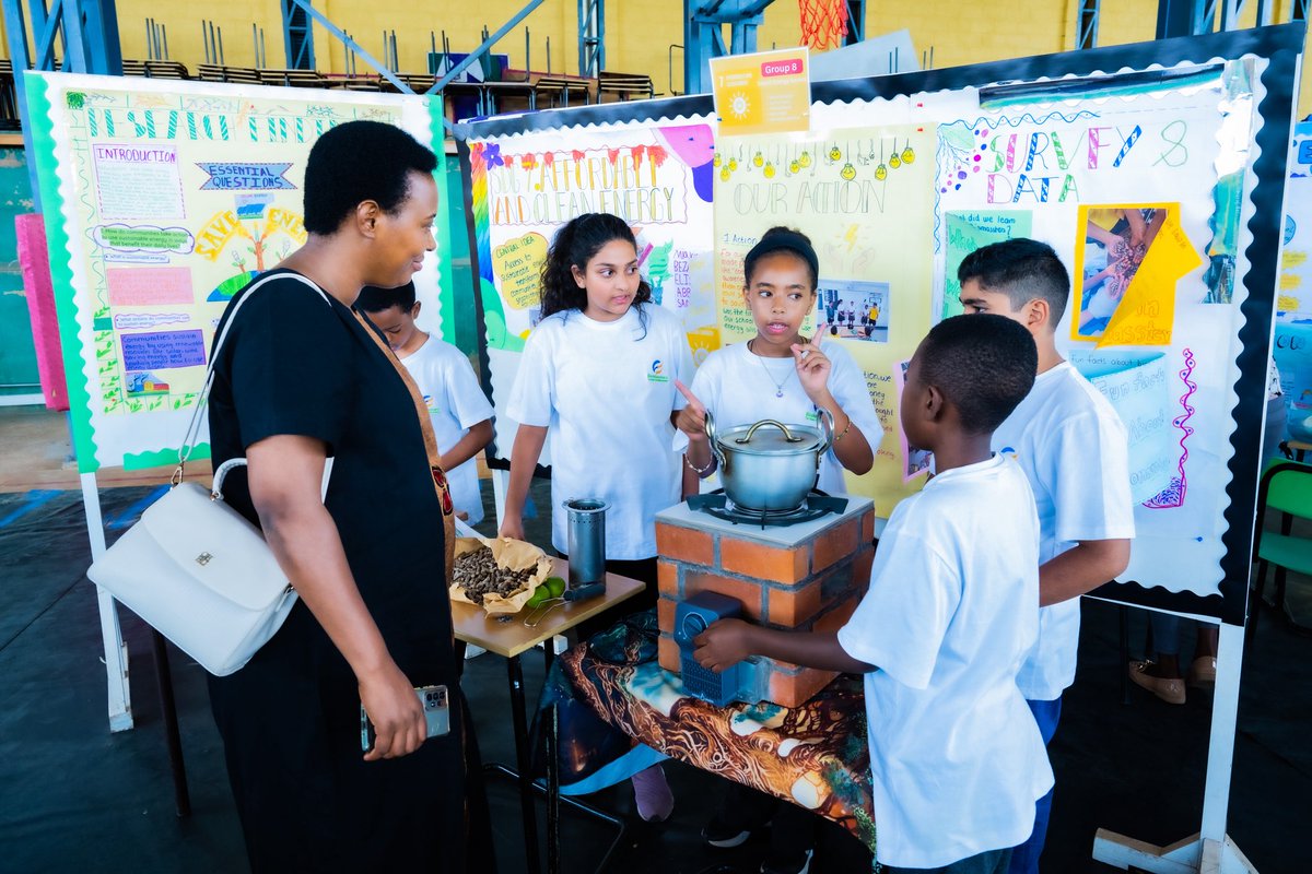 GHA_rwanda's tweet image. Our Grade 5 learners hosted a two-day PYP Exhibition, presenting their projects based on the SDGs to parents and schoolmates.
We’re grateful to the @RwandaHealth Minister, Dr. @nsanzimanasabin for joining us and inspiring our future doctors, lawyers, teachers, and more!
