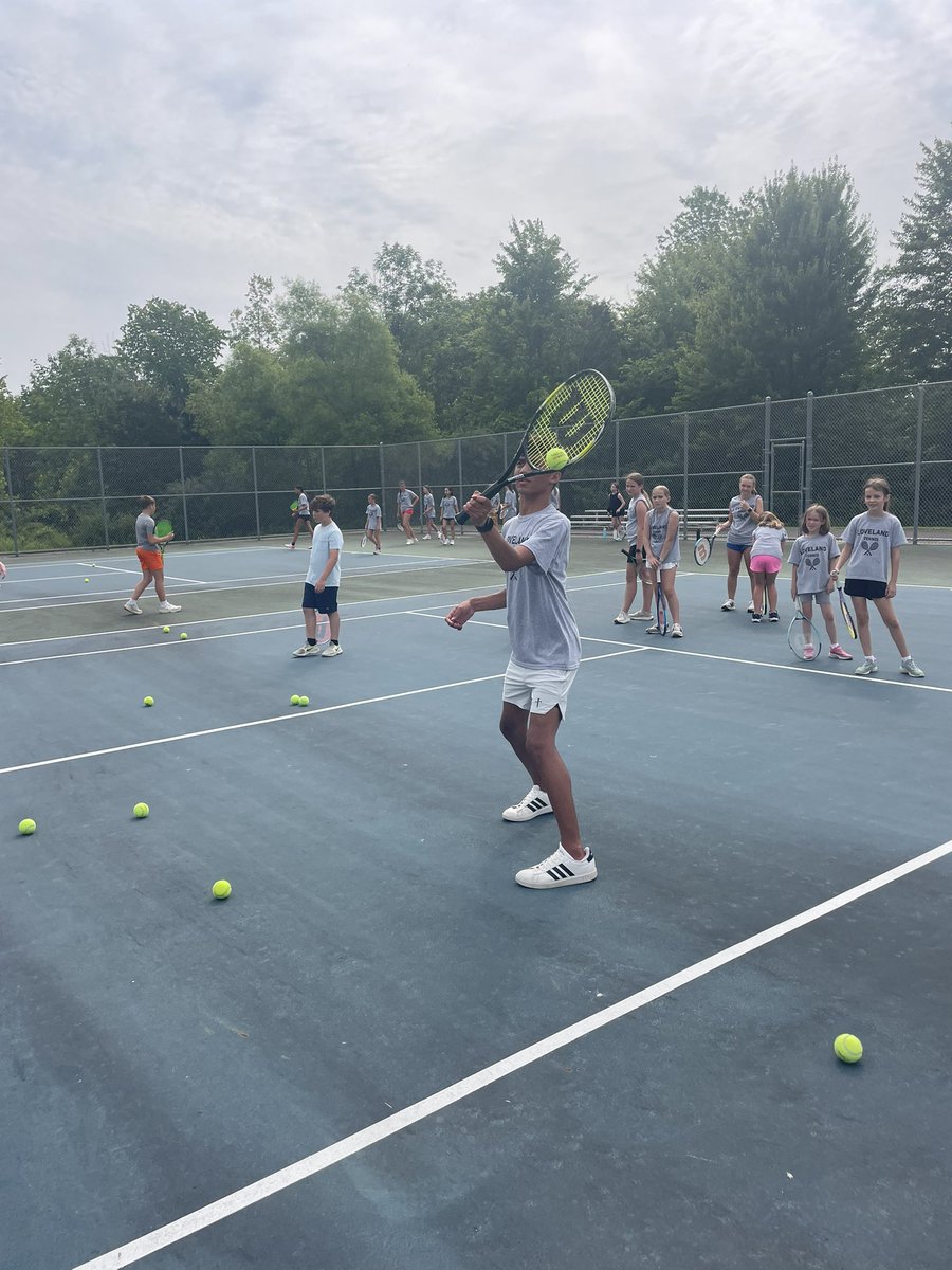 LPawTennis's tweet image. Great tennis all week! The tennis future is looking bright 🧡🖤🎾 @LABTigers @Loveland_AsstAD @LHSTigerAD