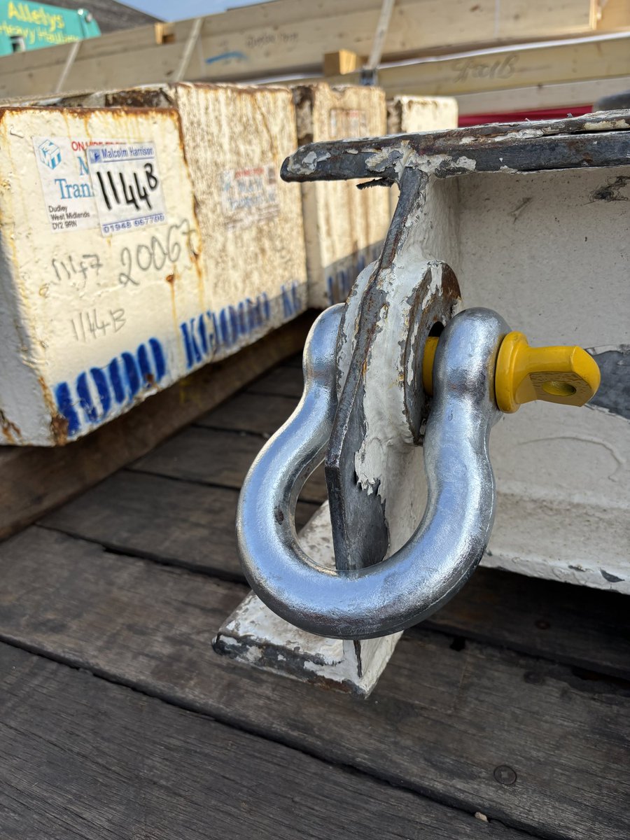 TestWeights's tweet image. 4 new shackles for our 15t lifting cradle supplied and delivered the same day by @lifting_ttc 
Great service thank you.
Test weights and lifting cradle now on hire.
#testweights #weighthire #mandm