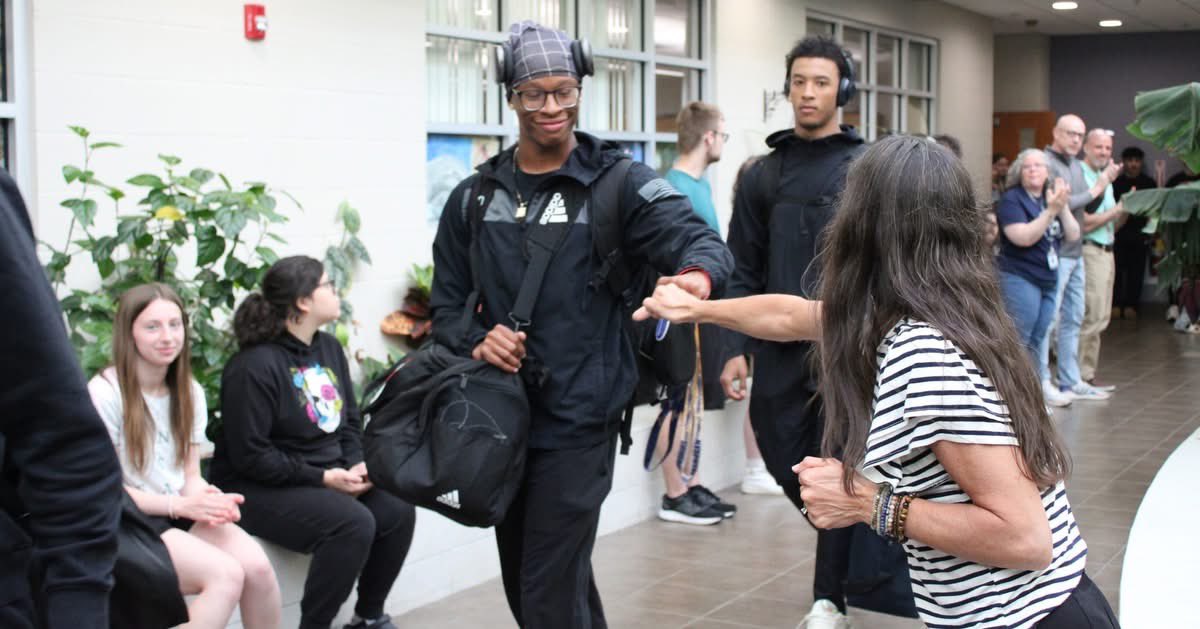 Coach Tindal (GC Track & Field) tweet media