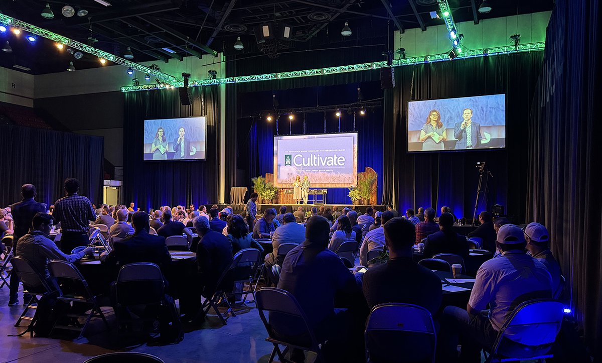 DCN_ND's tweet image. Last week was AgTech Week & @TheGrandFarm Cultivate conference is a highlight. It brings together ag producers, retailers, researchers, techies & entrepreneurs who are working to advance ag thru technology. It's exciting to be w/ others who share our passion for precision ag!