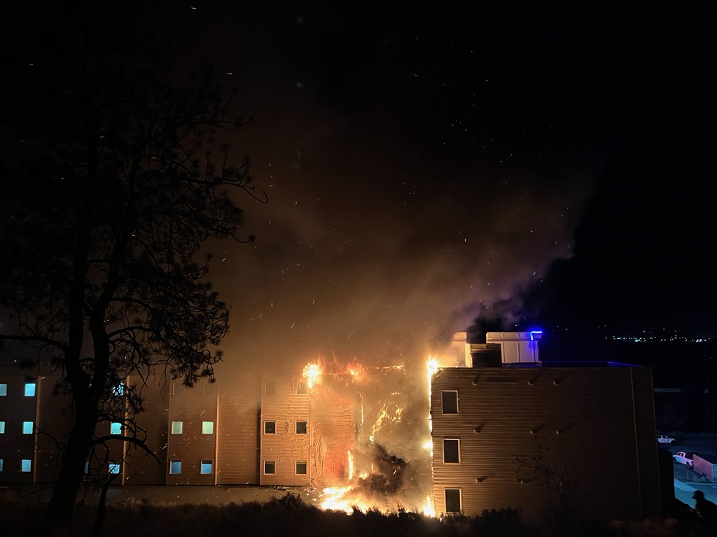 One fewer place for weary travelers headed through the BC #Interor to lay their head for the night.  <a href="/BCRCMP/">BCRCMP</a> say a fire - deemed suspicious at this point - severely damaged a chain hotel location in #MerrittBC early Friday morning.  No one was hurt.  lnkr.fm/w1CFY