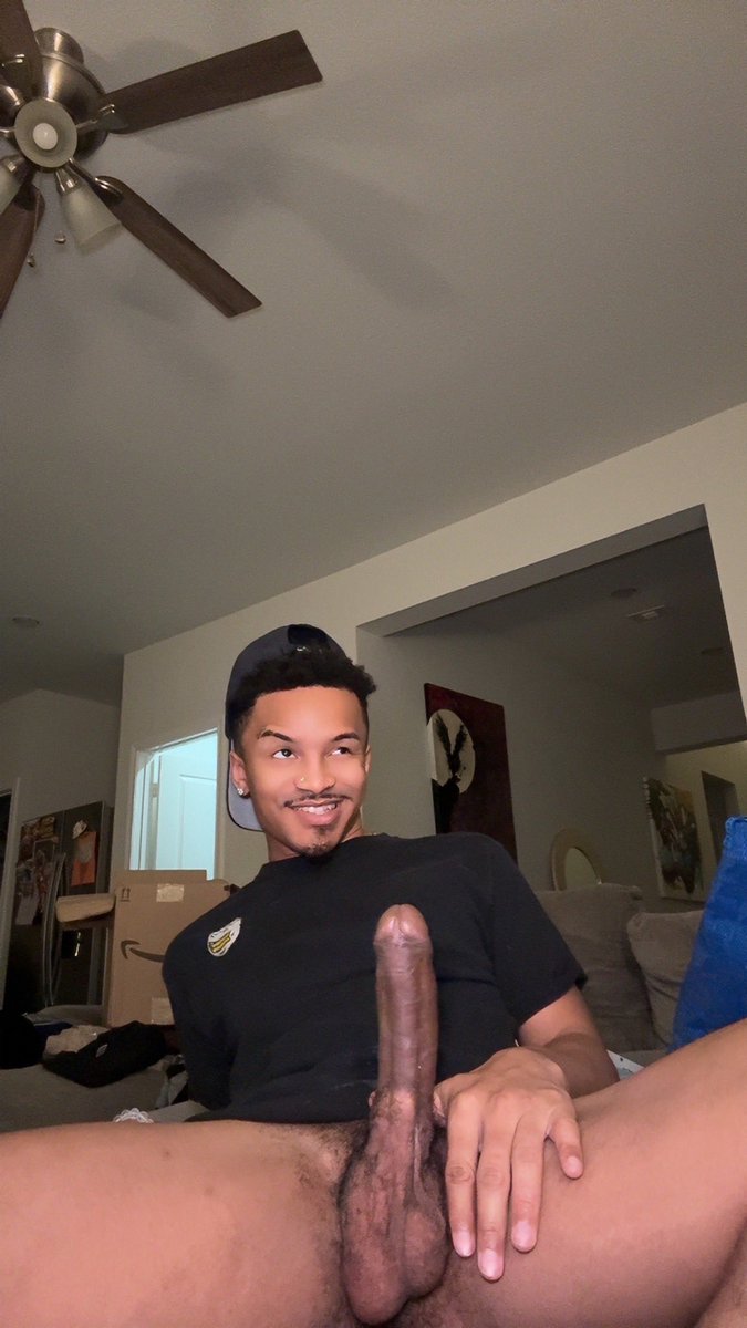 Me two moods 🤞🏽