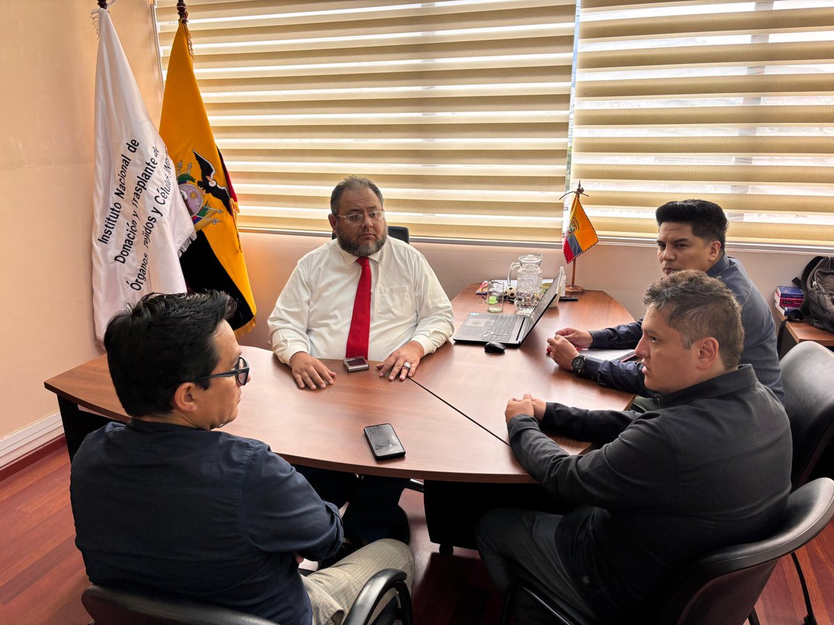 El INDOT se reunió con Paúl Gamboa, Decano de la Facultad de Ciencias Biológicas de <a href="/lacentralec/">Universidad Central del Ecuador</a>, para impulsar la cultura de la donación desde la academia.
Se acordó incorporar el curso “Caminando hacia la cultura de la donación” en la plataforma educativa, dirigido a