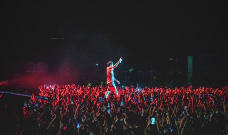 💬| “That’s always a question that I’m always a little bit scared to answer, do you know why? If you picture you were from.. let’s say, I said ‘one of the worst crowds in the world is the UK’, now if you were from that place, you’d be like 'Ahh, I don’t really wanna hear that',