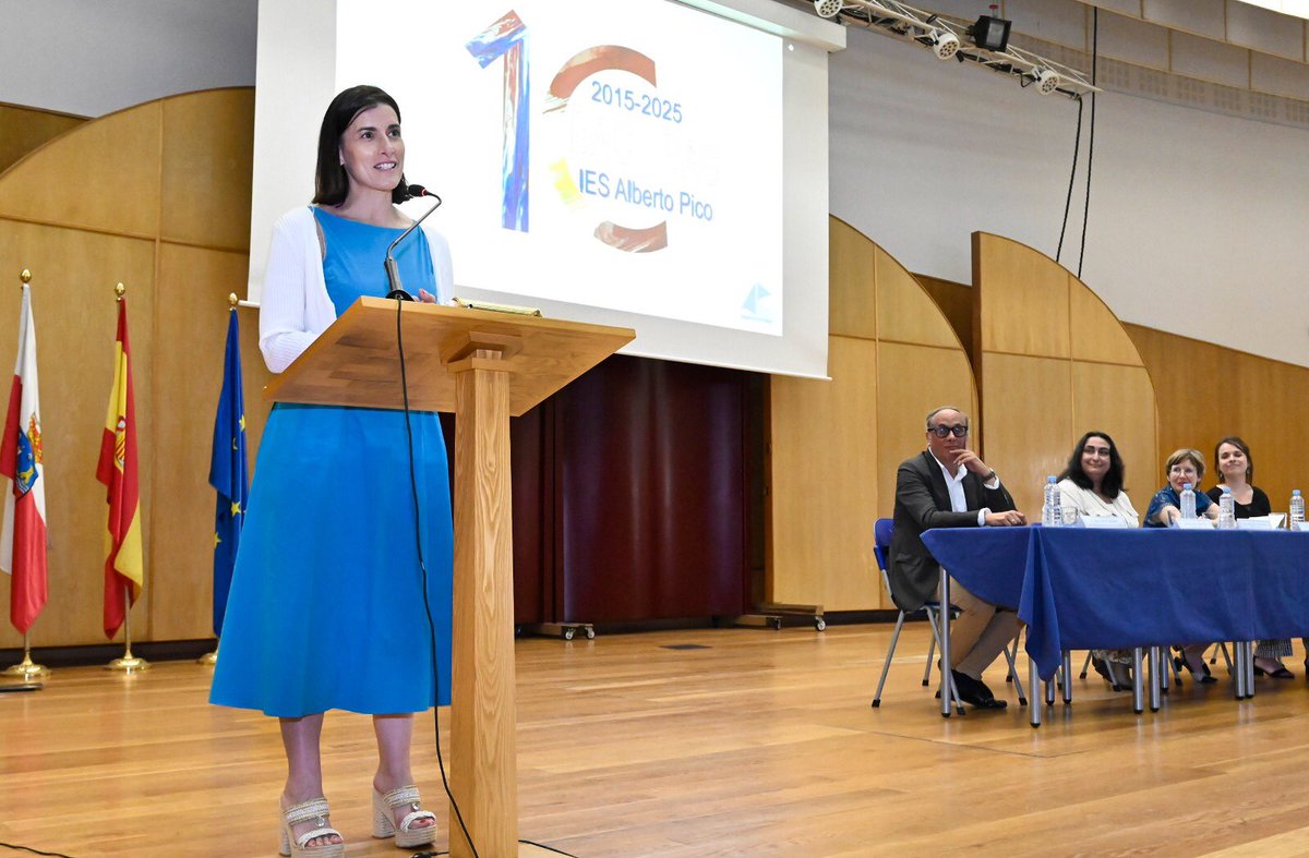 gemaigual's tweet image. 📚 Celebramos los 10 años del programa Bachibac del @IESAPico , ejemplo de excelencia educativa y cooperación con Francia.
🎓 Enhorabuena a docentes, alumnos y familias por una década de compromiso, esfuerzo y proyección internacional