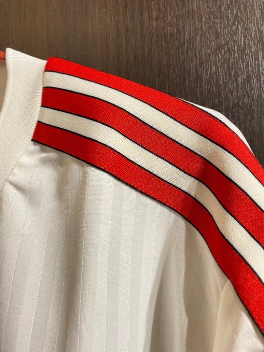 POR DIOS LO QUE ES LA NUEVA ICON DE RIVER PLATE😍🤍❤️

Cada detalle es sensacional