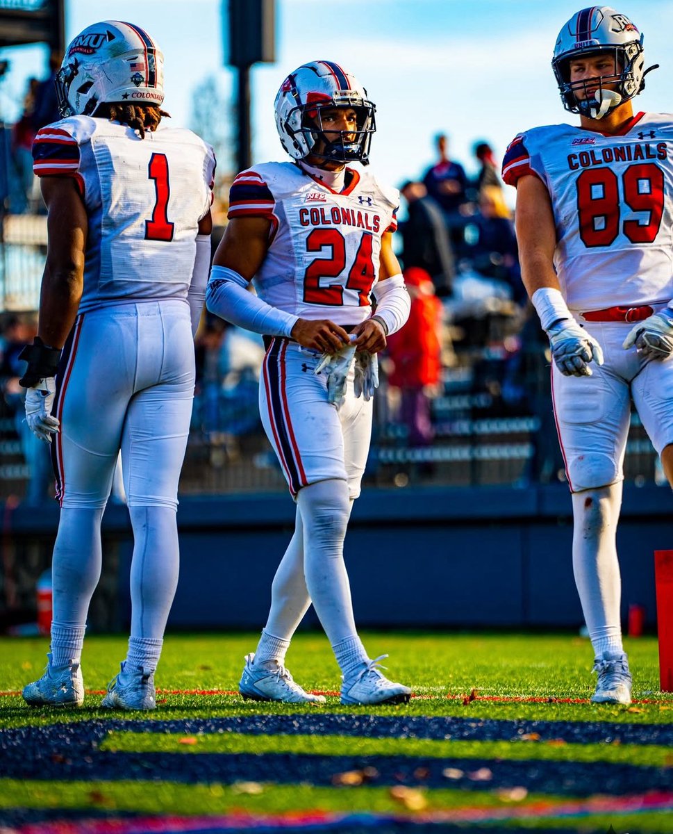 Da’Ron“Daedae”Barksdale⚡️3⭐️DB (@daronbarksdale) on Twitter photo After a Conversation with <a href="/CoachMakrinos/">Jason Makrinos</a> I am Blessed to Receive a Offer to Robert Morris University🔴🔵
<a href="/210ths/">2Tenths Speed & Agility</a> <a href="/sharkomartin/">Coach Kev 🦈</a> <a href="/DulinOlando/">UNDERDOGGZzz Unlimited</a> <a href="/ToogyB_/">DeWayne 🧸</a> <a href="/Alonzo_Mitchell/">A.Mitch</a> <a href="/RivalsFriedman/">Adam Friedman</a> <a href="/On3sports/">On3</a> <a href="/Evolve7v7/">Evolve 2Tenths</a> After a Conversation with <a href="/CoachMakrinos/">Jason Makrinos</a> I am Blessed to Receive a Offer to Robert Morris University🔴🔵
<a href="/210ths/">2Tenths Speed & Agility</a> <a href="/sharkomartin/">Coach Kev 🦈</a> <a href="/DulinOlando/">UNDERDOGGZzz Unlimited</a> <a href="/ToogyB_/">DeWayne 🧸</a> <a href="/Alonzo_Mitchell/">A.Mitch</a> <a href="/RivalsFriedman/">Adam Friedman</a> <a href="/On3sports/">On3</a> <a href="/Evolve7v7/">Evolve 2Tenths</a>