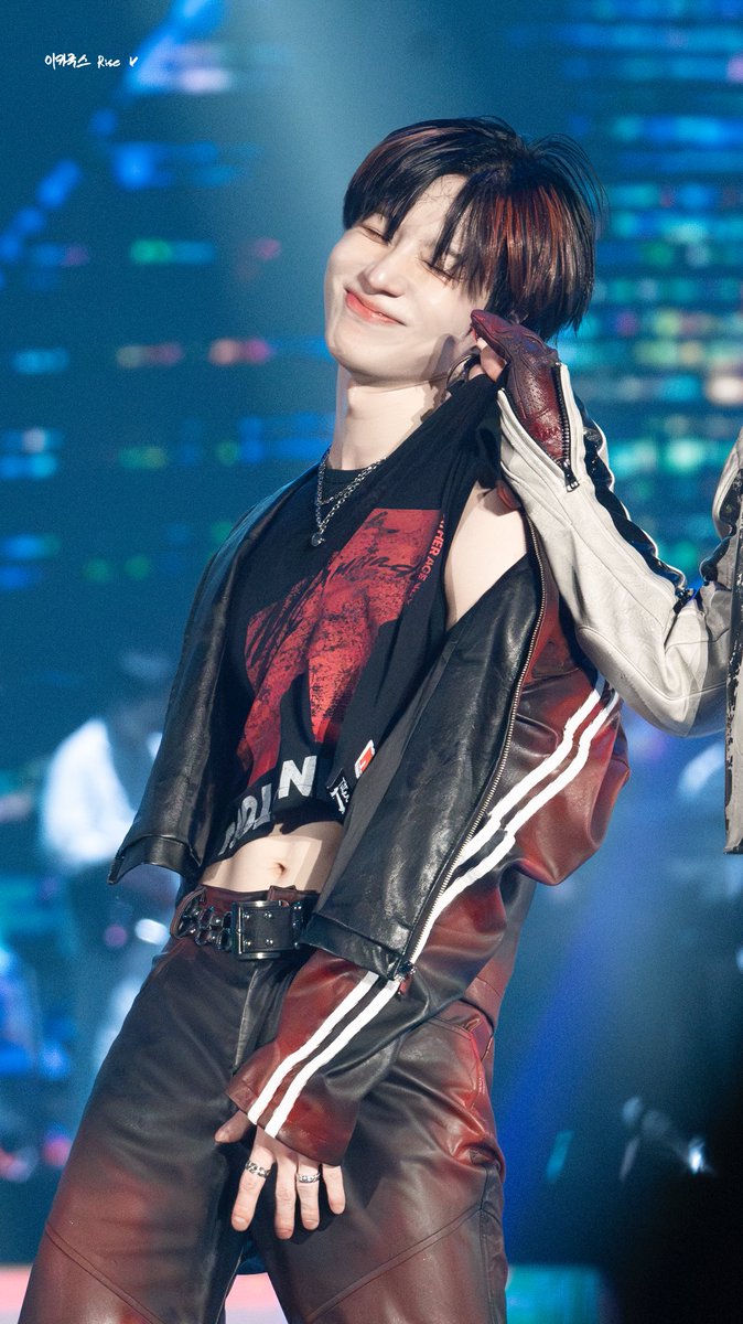 25/05/23
𝕊ℍ𝕀ℕ𝕖𝕖 𝕎𝕆ℝ𝕃𝔻 𝕍𝕀𝕀 
🫳
#SHINee #샤이니
#태민 #泰民 #TAEMIN #テミン