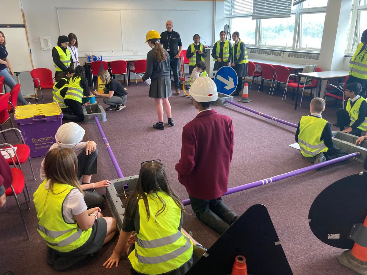 St. Ninian's Chemistry tweet media