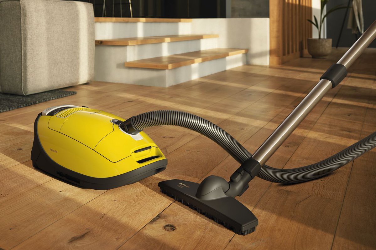 “Probably the best vacuum cleaner for hardwood floors made. I’ve had mine for over 25 years and it still works great.” – Michael C. 🧹

Built to last. Engineered for performance. 👉 bit.ly/3HjhmGA

#MieleVacuum #MieleUSA #ImmerBesser
