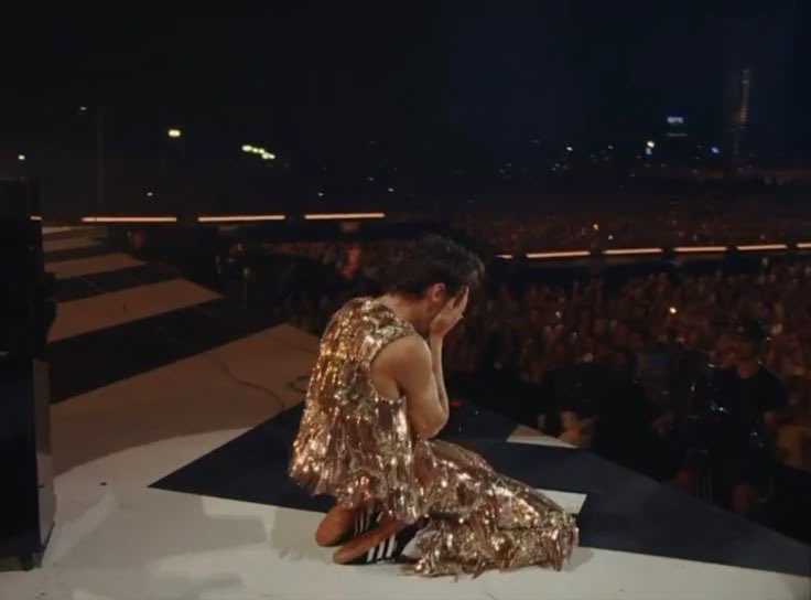 timeisupforus's tweet photo. "I'm still very proud of him, taking over the world" https://t.co/GCfeWbo4WU
