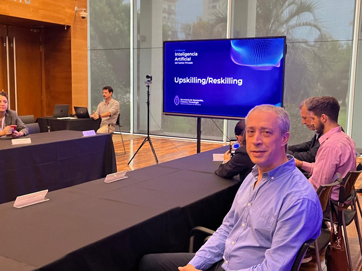 SAIA_AR's tweet image. #SAIANews
📣 Estuvimos en la Mesa de IA del Sector Privado convocada por @innovacionar.
🎯 Se habló de IA, reskilling y upskilling.
🧠 Participaron Maxi Goyeneche y @gloriavailati en representación de SAIA.
¡Seguimos construyendo comunidad e impacto!
#IA #TalentoDigital #SAIA
