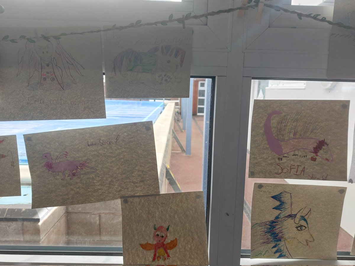 Seahorses_Class's tweet image. Y6 really enjoyed our virtual author visit with @Struan_Murray who gave us lots of inspirational ideas for creating our own stories. We loved creating our dragon selves inspired by Dragonborn! @cormorantsclass @WillowsCE