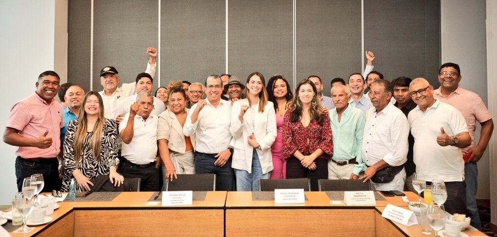 El Pacto Histórico está con Noya.

Diversos grupos progresistas del Magdalena, miembros del Pacto Histórico, comprometidos con el cambio liderado por <a href="/petrogustavo/">Gustavo Petro</a>, se reunieron hoy para asumir responsabilidades en la agenda política y electoral.

El encuentro, que contó con la