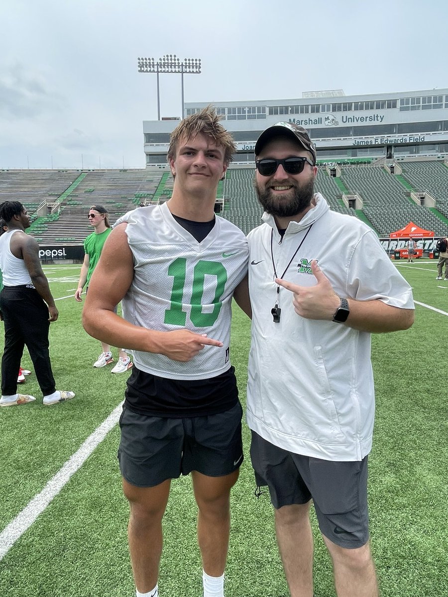 Thomas_sizemor's tweet image. After an amazing camp and great conversation with @CoachTonyGibson and @CoachJEllsworth I am blessed to receive my 2nd division 1 offer from Marshall University @Oakley_Watkins @MattieLebryk @TheUCReport @RowlandRIVALS @adamgorney @AllenTrieu