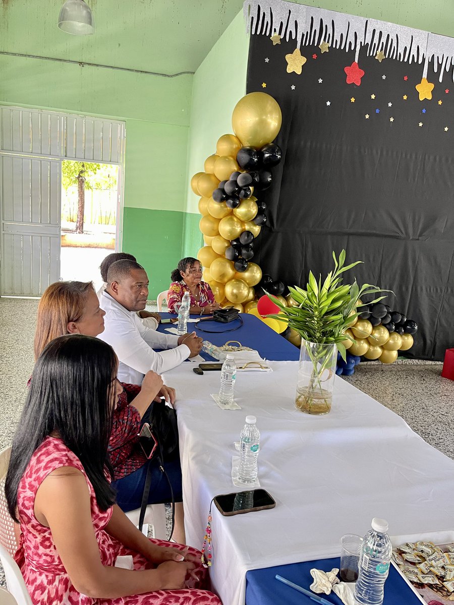 Para la Escuela Fiordalisa Castillo, nuestro reconocimiento por formar no solo estudiantes, sino ciudadanos con valores.  

¡Felicidades, graduados! Que este sea el inicio de un futuro lleno de éxitos. Cuenten siempre con nosotros.

#FelixEncarnacion
#Diputado
#Graduacion2025