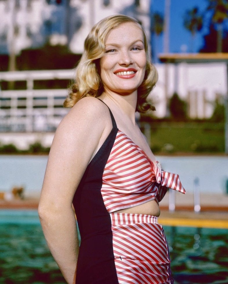 MoviesActresses's tweet image. Veronica Lake 
#VeronicaLake