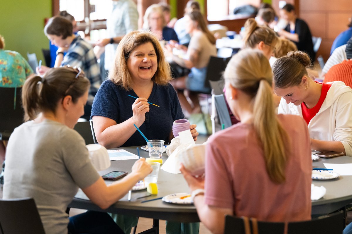BucknellU's tweet image. That's a wrap on #Bucknell's BeWell Week — five days of wellness, learning, and fun for all Bucknell faculty and staff! 👏
Find your path to working for an employer who values your wellness — and so much more at bucknell.edu/careers. 🧡💙