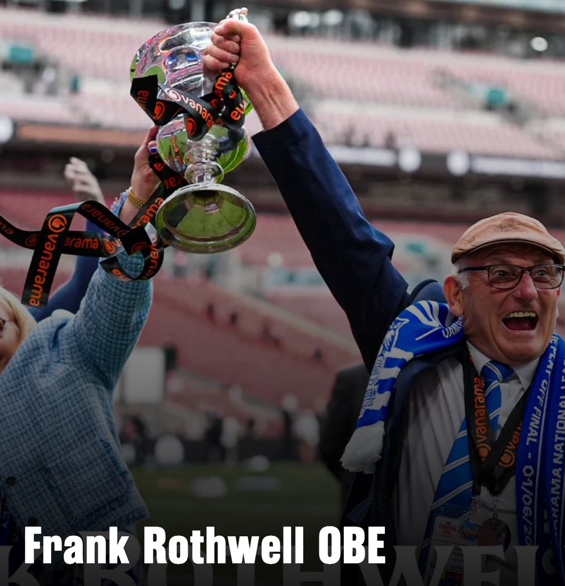 Congratulations Frank Rothwell a living legend #OAFC <a href="/OfficialOAFC/">(P) Oldham Athletic</a> <a href="/kashif/">Kashif Yahya</a> 
Stay blessed