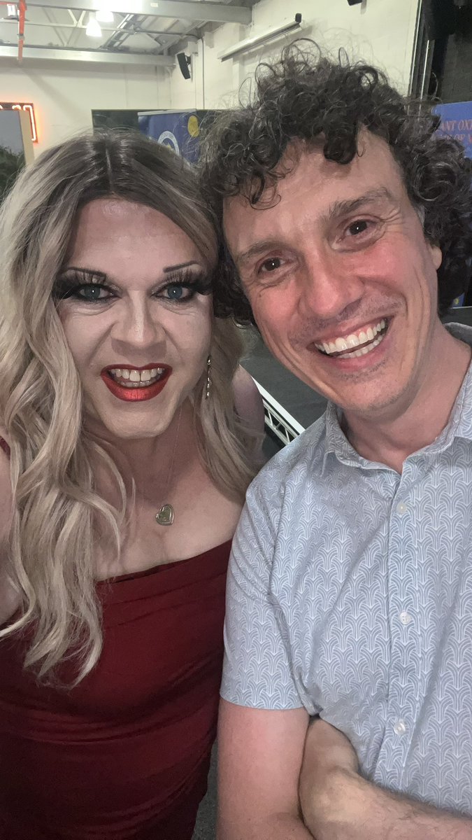 Ophelia Butts ( γ
 ) π (@ophelia_buttsuk) on Twitter photo Another amazing charity quiz written and hosted by <a href="/bones_giles/">Darragh Ennis</a> in Oxford tonight . 
Funds to a worthy cause  the John Henry Newman Academy in Oxford π Another amazing charity quiz written and hosted by <a href="/bones_giles/">Darragh Ennis</a> in Oxford tonight . 
Funds to a worthy cause  the John Henry Newman Academy in Oxford π