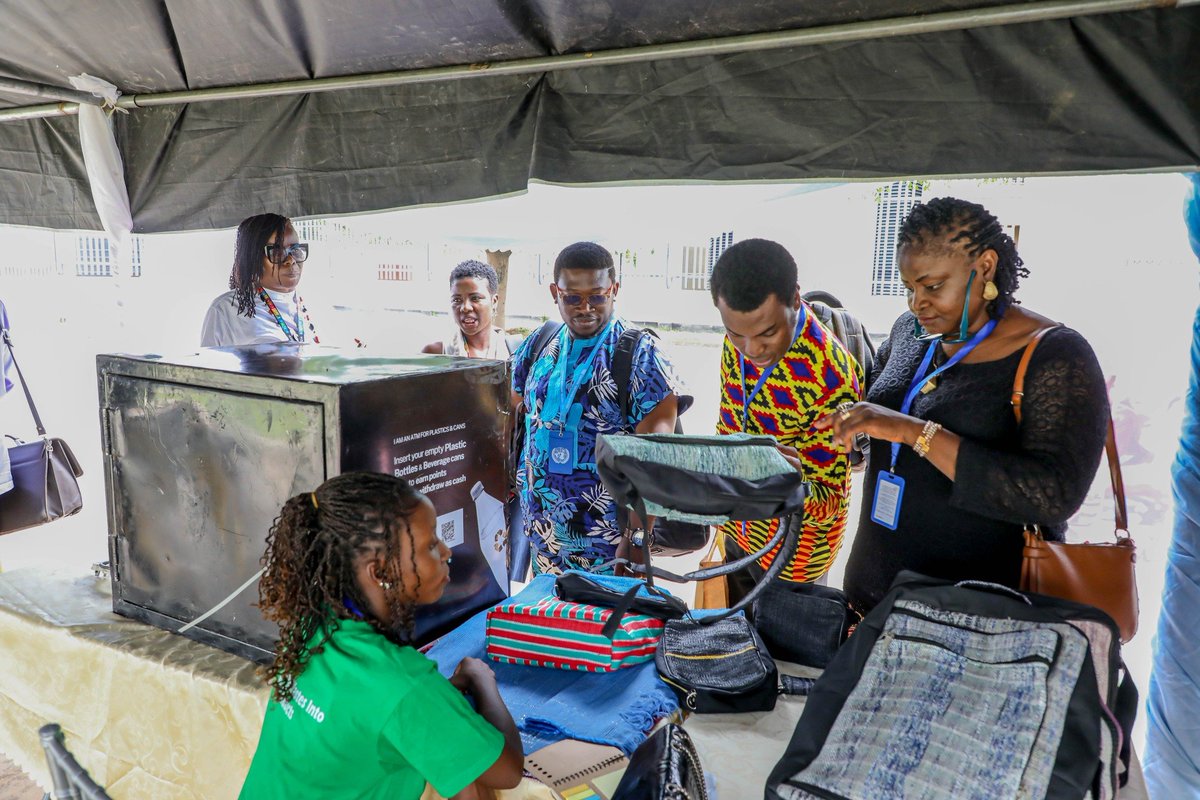 UN_Nigeria's tweet image. At today’s #WorldEnvironmentDay celebration at the UN House, an exhibition showcased innovative and scalable solutions for plastic reuse and recycling, promoting a more sustainable circular and green economy.
#WasteToWealth
#reusereducerecycle
#EndPlasticPollution