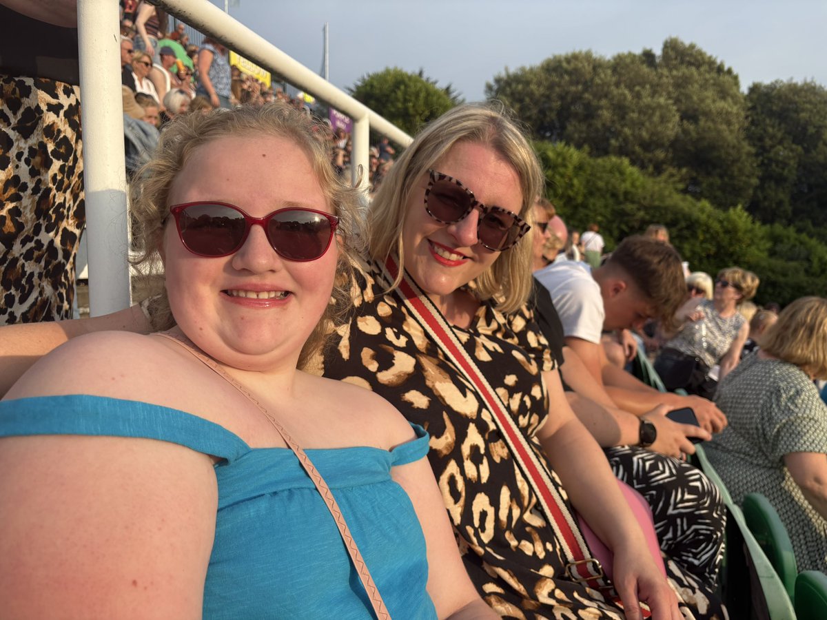Deebe29's tweet photo. @GaryBarlow took my granddaughter Grace to her first GB gig tonight #Scarborough #OpenAir  #GreatShow https://t.co/DjYkapdi6b