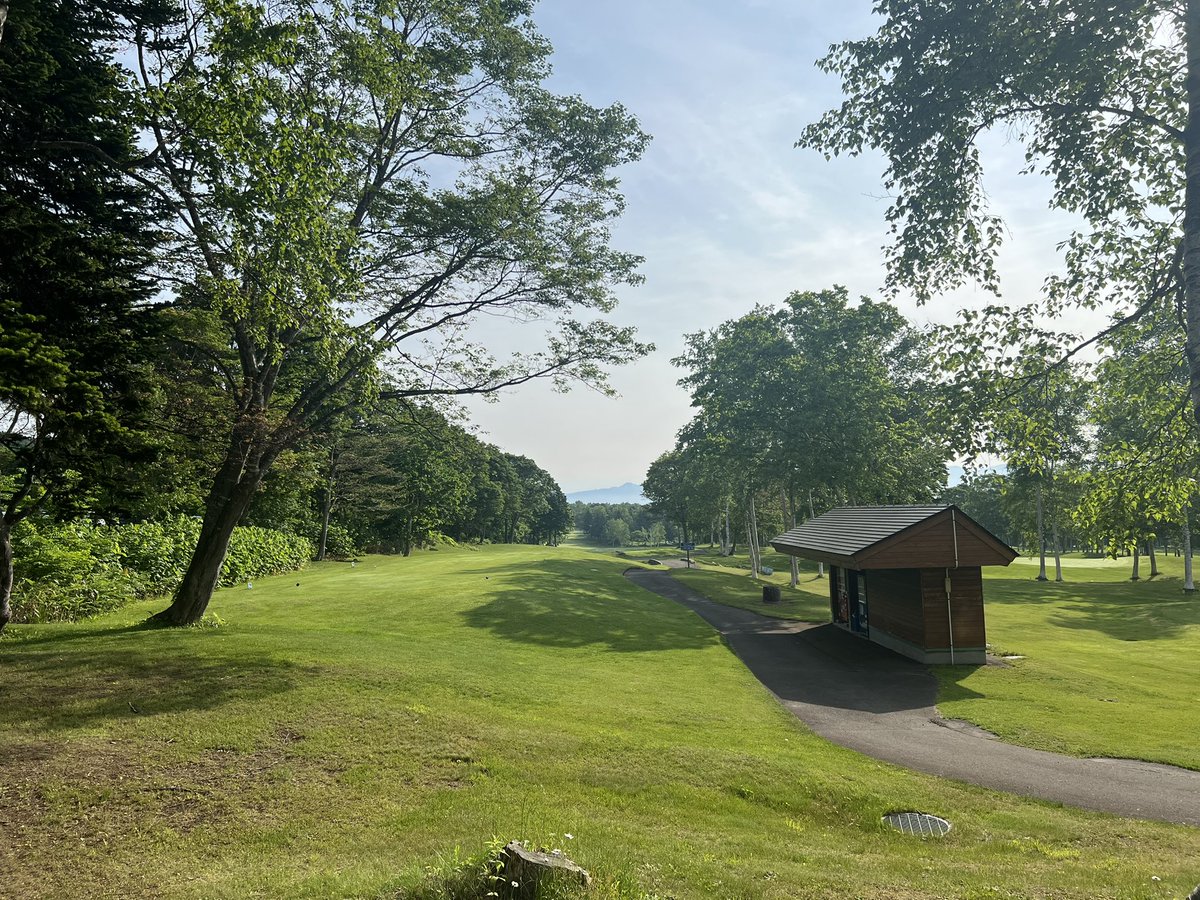 おはようていざん。風もなく眩しい朝です☀️

通勤中恐らく明日のレースの参加者と思われる自転車とたくさんすれ違いました。

サイクリング、ゴルフなどアウトドアスポーツに最適な1日になりそうです☺️中村

#ヒルトンニセコビレッジ #ニセコ #おはようていざん