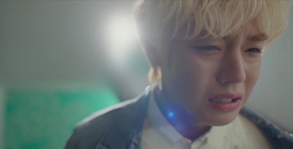 Xie_Lindo's tweet image. Eu achei que esse k-drama era leve e feliz! 😭 (to amando) #atadistancespringisgreenep2