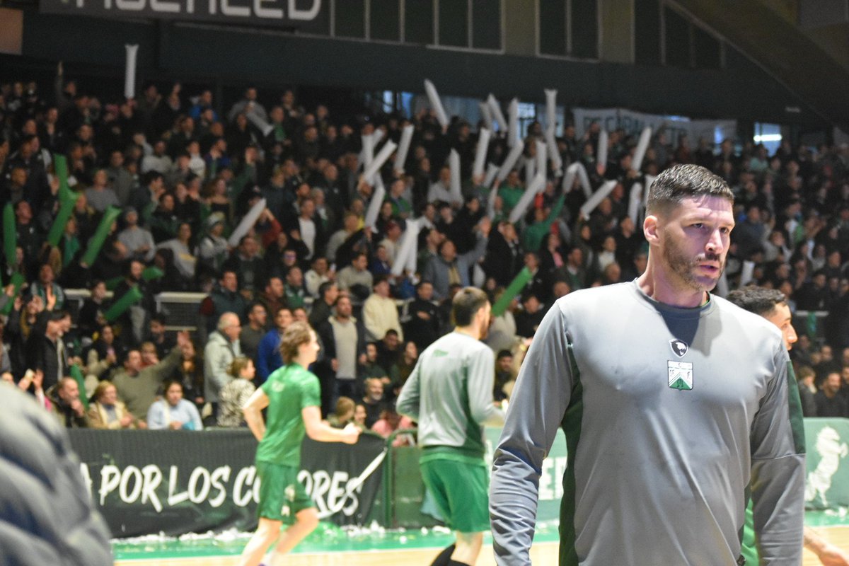 energia_verde's tweet photo. #Básquet #LigaNacional #CuartosFinal
Explota el Etchart a 10 minutos del arranque de Ferro vs. Boca.
#JuegaFerro https://t.co/wHsWE8v2Lx