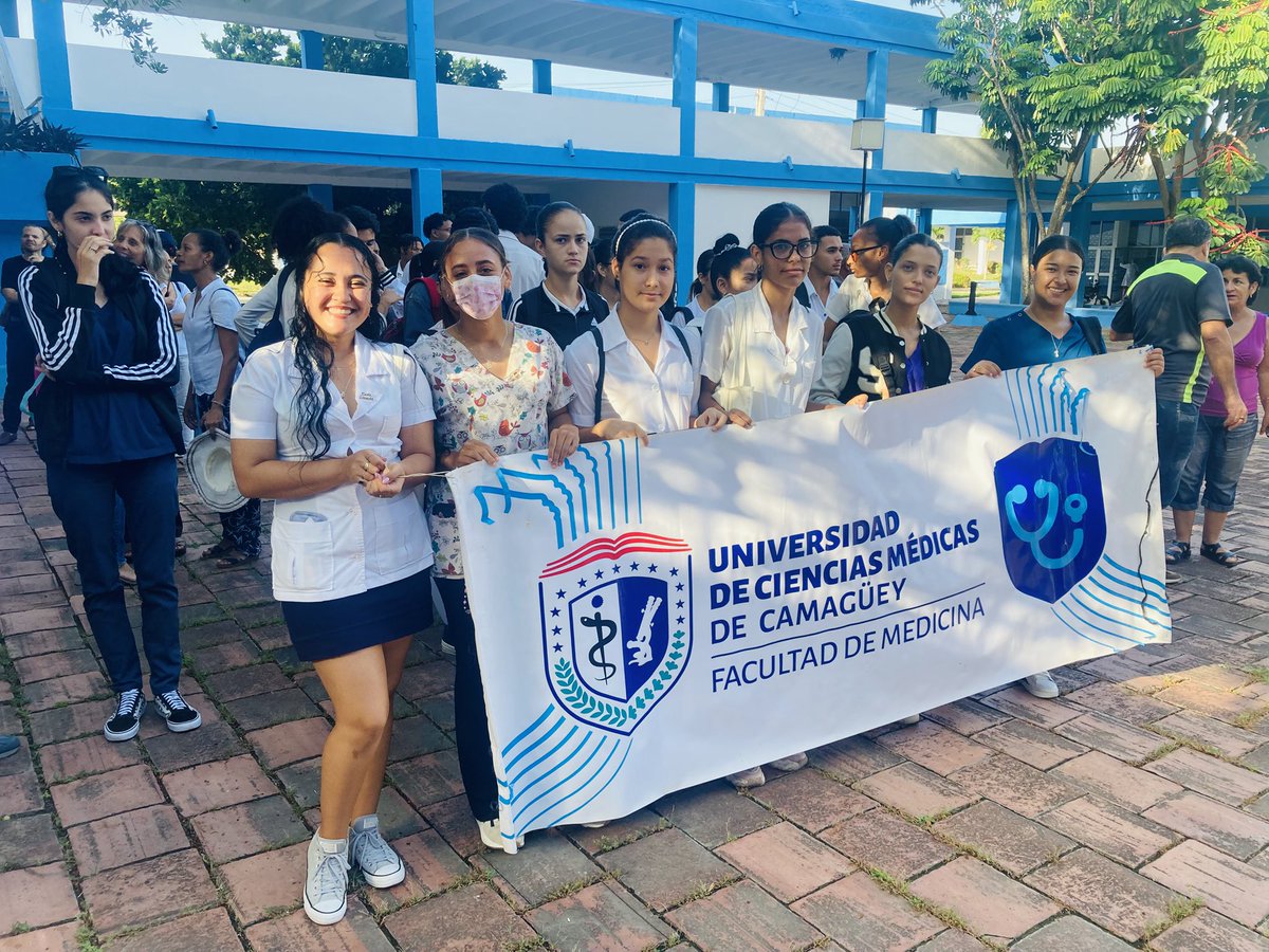 ujc_galenos_cmg's tweet photo. Se realiza #matutino especial en la #45UCMCamagüey donde hace presente la #FCMC con la presencia de @decanatofcmc y @FeuGaleno88374
#SiempreJuntos #PorCamagüeyTodo https://t.co/dWaWuRtp5Y