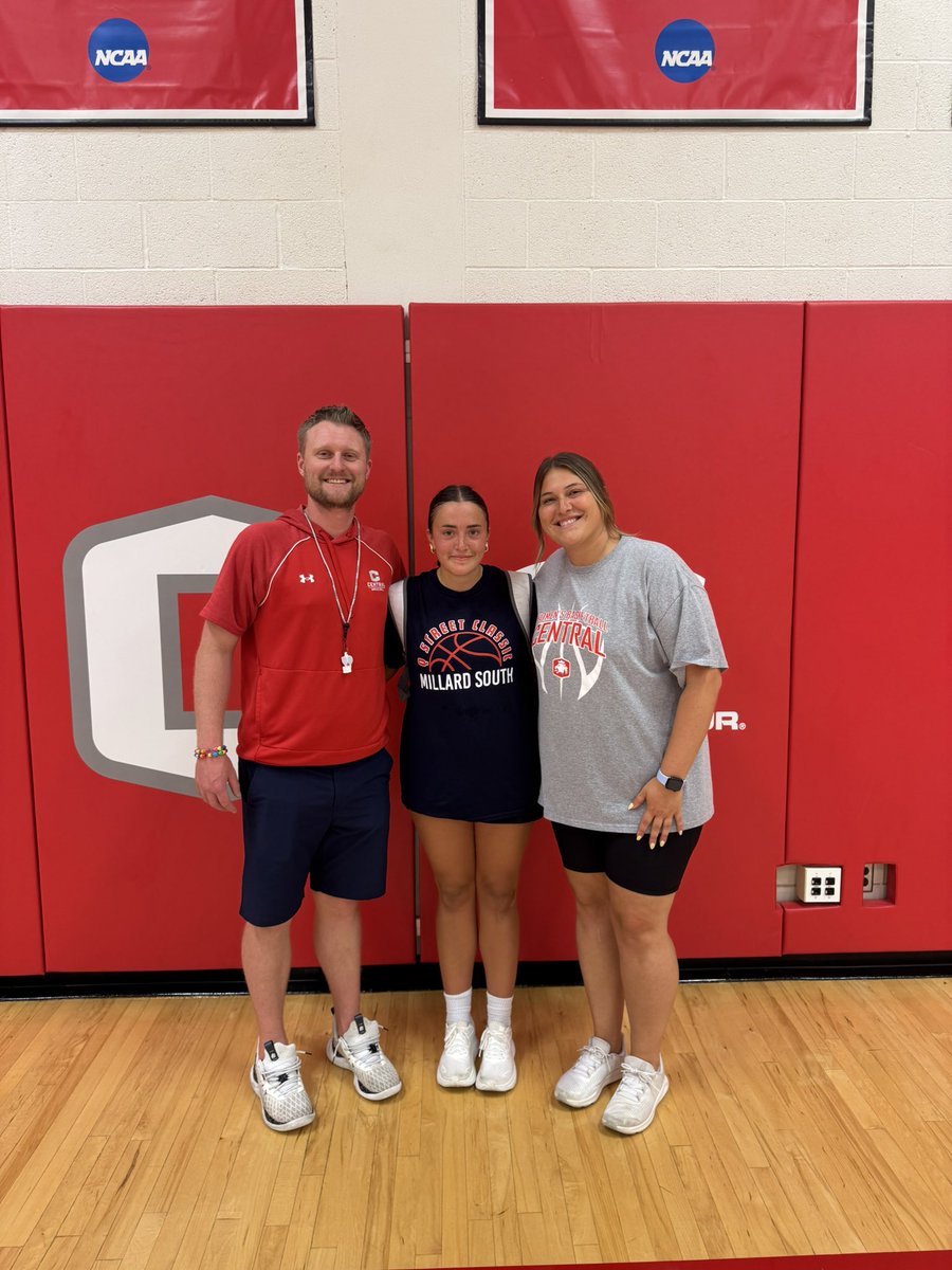 morgan_timmins's tweet image. I had a great time at the @CentralDutchWBB camp the last 2 days! Thank you for the invite @Coach_JWeiland! I learned lots of new skills and had a lot of fun!! @A_Phillips4 @patriotsgbball @NEAttackRiseSel