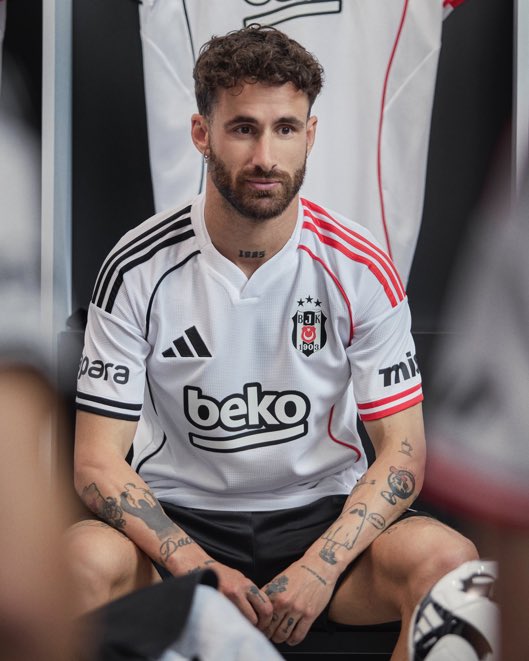 Çöp giyse yakışır ama dünyanın 8.harikasını giymiş baba 🦅