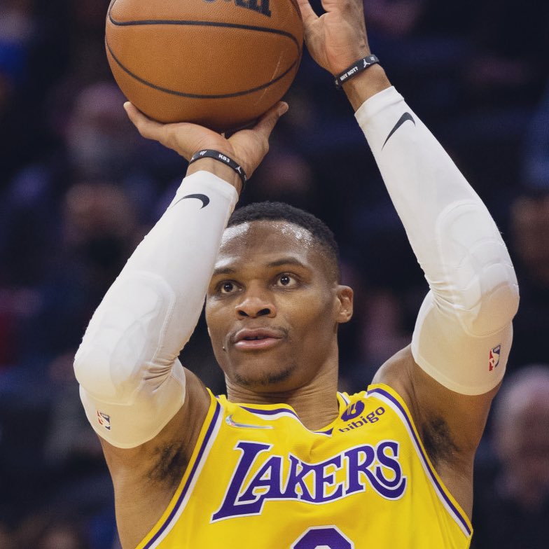 LakeShowYo tweet media