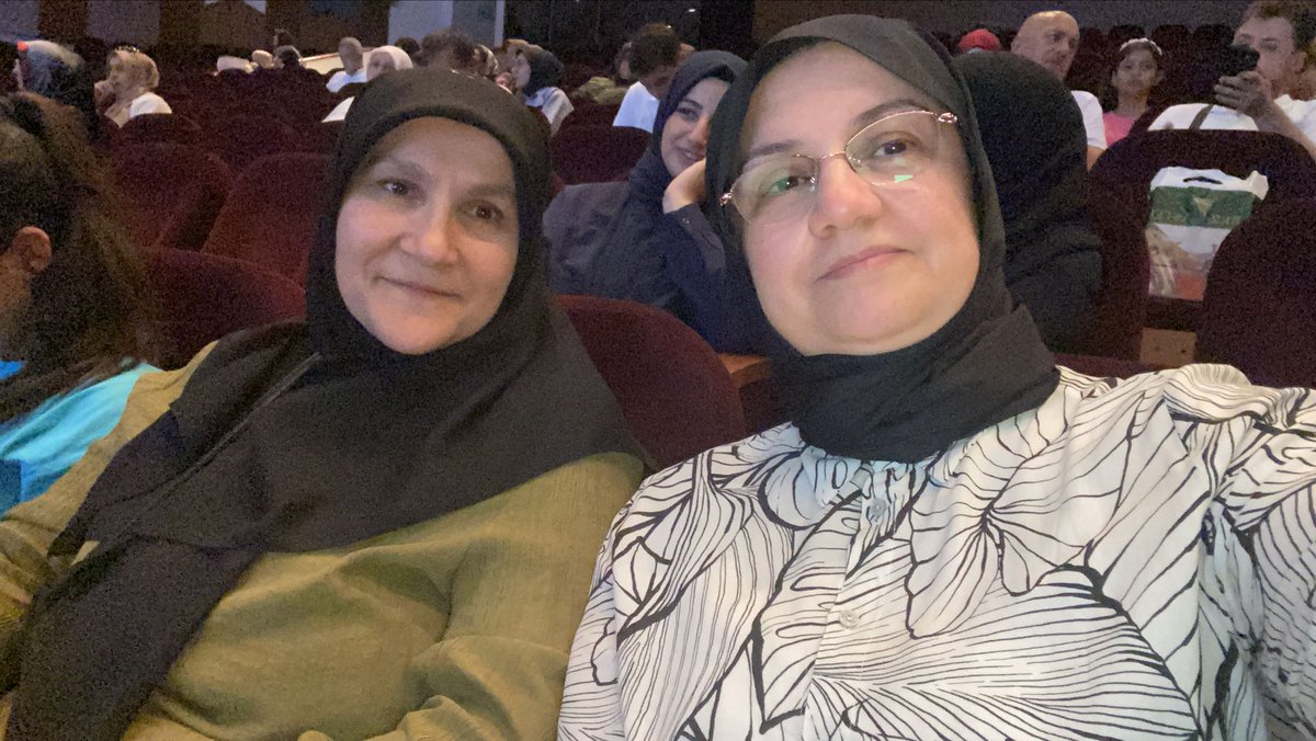 AK Kadın Nilüfer (@akkadin_nilufer) on Twitter photo 📍 Nilüfer İlçe Yönetim Kurulu Üyelerimiz; Suna Kılıç, Safiye Gürsoy Uludağ Üniversitesi Kız İmamhatipler Derneğinin Düzenlemiş Olduğu Sayın Abdurrahman Uzun'un Söyleşisine katılım Sağladık.
#AkkadınBursa
#AkkdınNilüfer
<a href="/uzunabdurrahman/">Abdurrahman Uzun🇹🇷🇵🇸</a> 📍 Nilüfer İlçe Yönetim Kurulu Üyelerimiz; Suna Kılıç, Safiye Gürsoy Uludağ Üniversitesi Kız İmamhatipler Derneğinin Düzenlemiş Olduğu Sayın Abdurrahman Uzun'un Söyleşisine katılım Sağladık.
#AkkadınBursa
#AkkdınNilüfer
<a href="/uzunabdurrahman/">Abdurrahman Uzun🇹🇷🇵🇸</a>