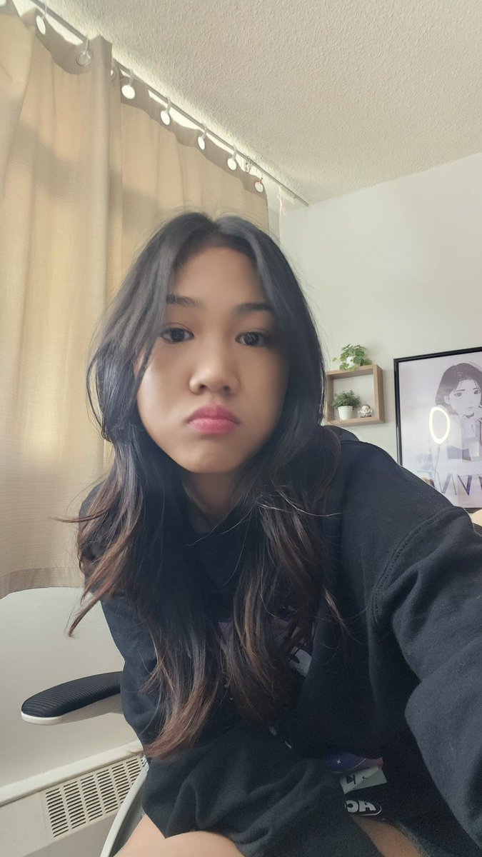 divneofficial's tweet photo. Live now on twitch. Let me serenade u https://t.co/OYqcJxAc4c https://t.co/IveRsct7J8