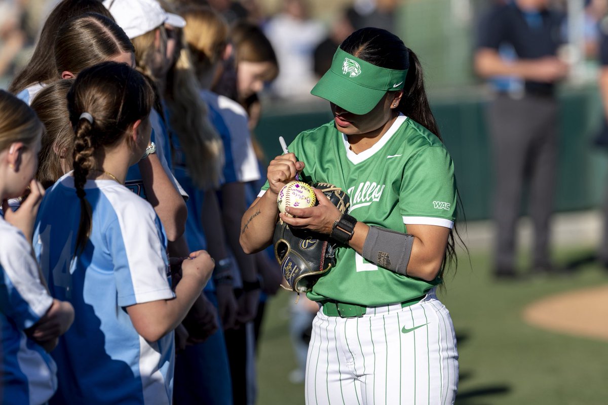 UVUSoftball's tweet image. Happy World Softball Day🌎💚

#GoUVU | #ValleyForged