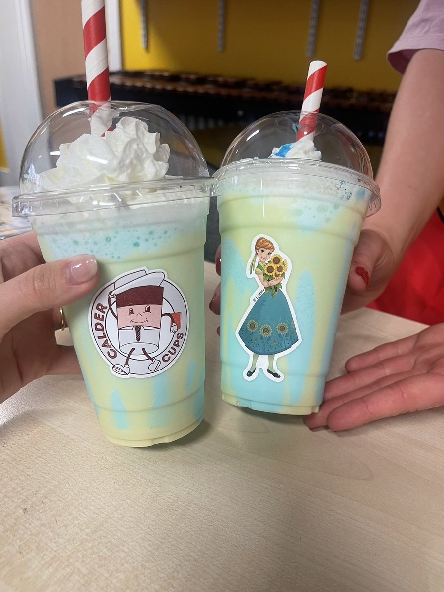 MissSimpsonENG's tweet image. Reppin’ the Frozen frappe at the school show tonight. @CaldervaleHigh