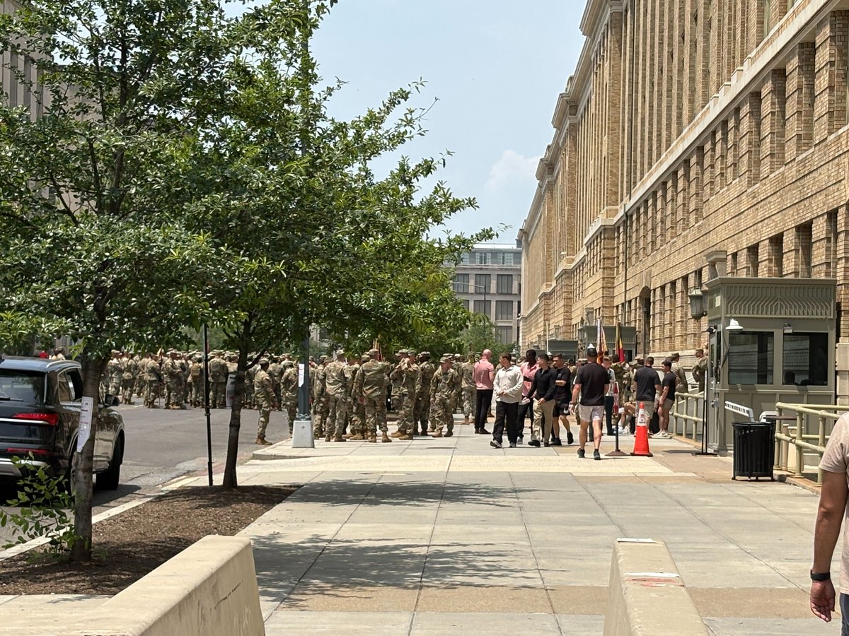 Seen this afternoon outside the USDA Ag South building, 1400 Independence Ave. SW, where soldiers are being quartered for Trump's military parade.