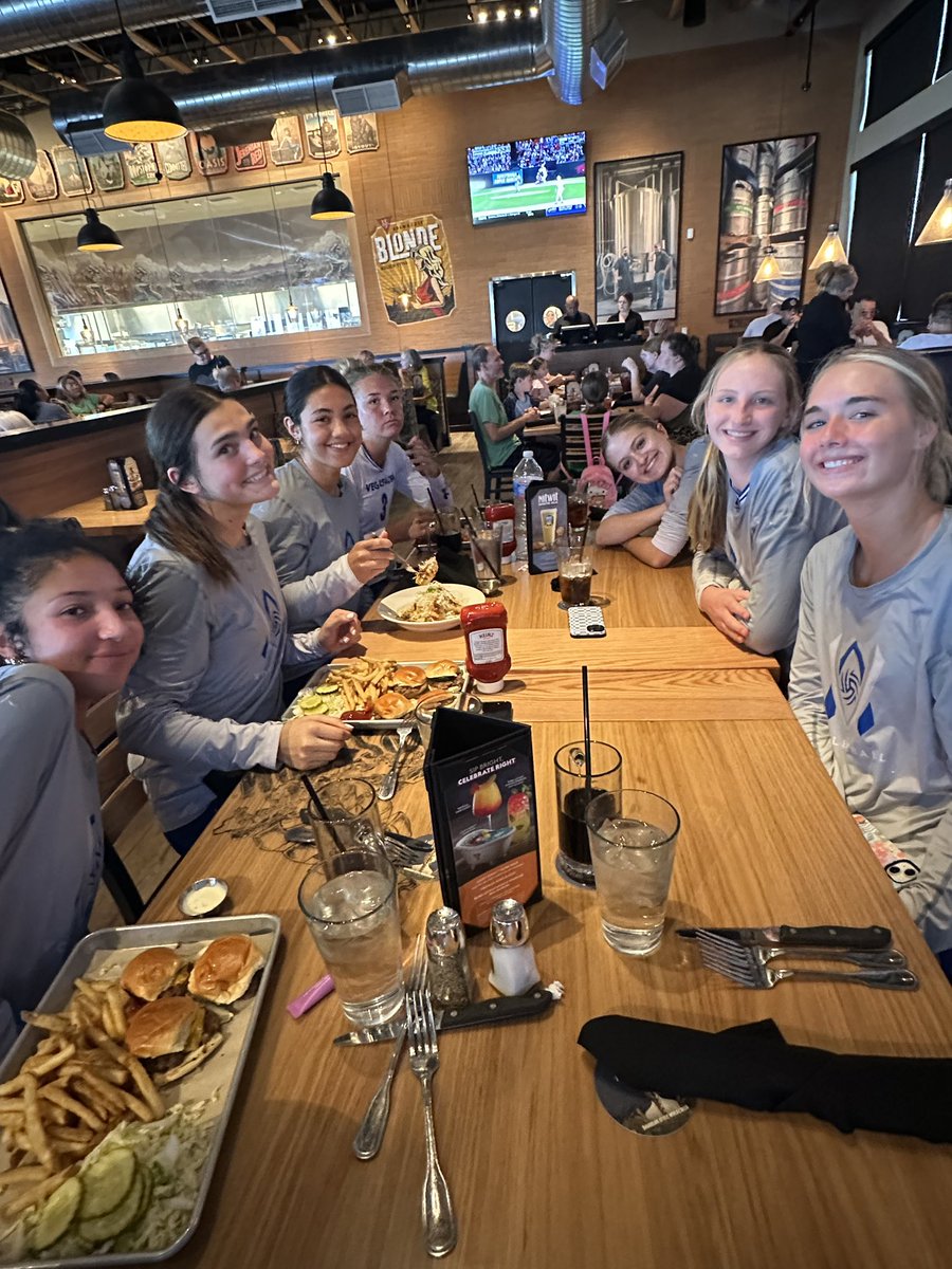 TRIPLE CROWN SUMMER NIT!!! 💙