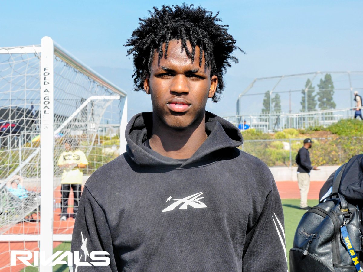 Dave Keefer (@davekeefer) on Twitter photo Elite 2027 CB Aaryn Washington talks first Nebraska visit:
Click here: bit.ly/45jyqpT
Aaryn (Mater Dei) admitted he didn’t expect much on the visit but came away highly impressed and will return.
<a href="/AarynWash1/">Aaryn “J.O.” Washington</a> <a href="/MDFootball/">Mater Dei Football</a> <a href="/Locksmith1o1/">Coach Sesay</a> <a href="/CoachTroop3/">elite_Threatz</a> <a href="/sensei_david42/">Jason David</a> <a href="/lsn_dj/">Dandre’ Brim Jr. 🖤</a> Elite 2027 CB Aaryn Washington talks first Nebraska visit:
Click here: bit.ly/45jyqpT
Aaryn (Mater Dei) admitted he didn’t expect much on the visit but came away highly impressed and will return.
<a href="/AarynWash1/">Aaryn “J.O.” Washington</a> <a href="/MDFootball/">Mater Dei Football</a> <a href="/Locksmith1o1/">Coach Sesay</a> <a href="/CoachTroop3/">elite_Threatz</a> <a href="/sensei_david42/">Jason David</a> <a href="/lsn_dj/">Dandre’ Brim Jr. 🖤</a>