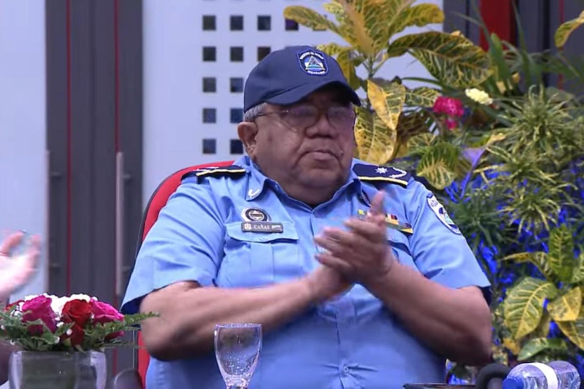 Sacuanjoche09's tweet image. Nicaragüenses que son vetados para entrar a Nicaragua se enfrentan a la extorsión de Migración y Extranjería y el MINT que piden U$1,000 de "adelanto" para revisar el caso y U$5,000 si son autorizados. Luis Cañas es el encargado de las infames listas.
@DivergentesCA